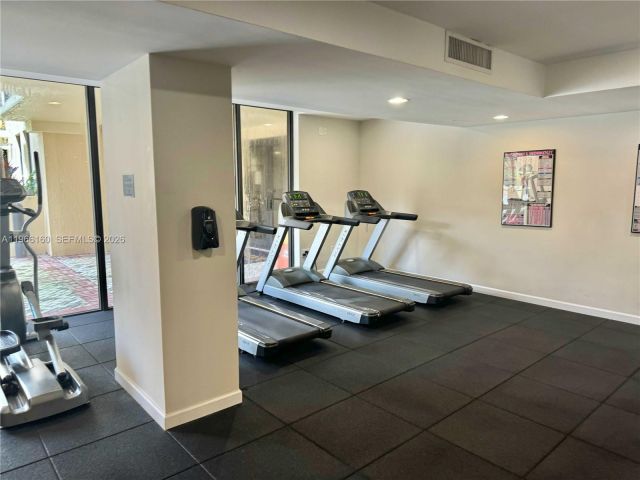 Продажа квартиры #831 - фото 7444133