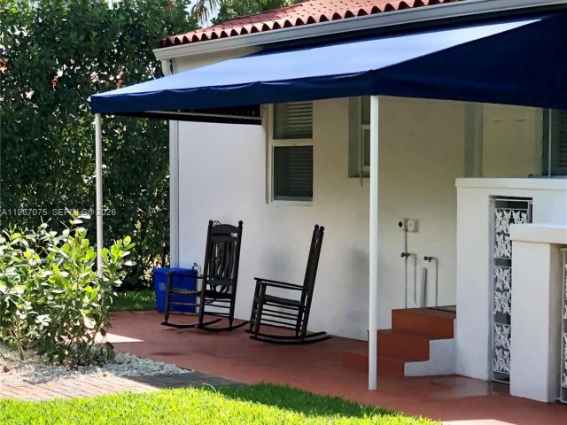 Дом в аренду по адресу 51 Montilla Ave - фото 7525483