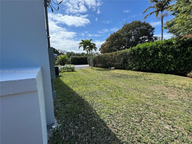 Дом в аренду по адресу 51 Montilla Ave - фото 7525484