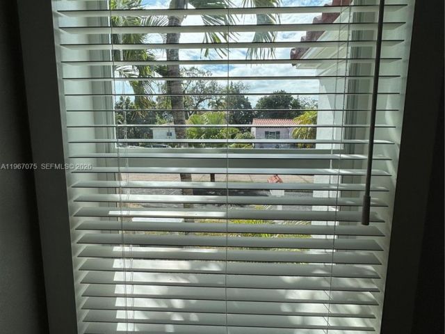 Дом в аренду по адресу 51 Montilla Ave - фото 7525493