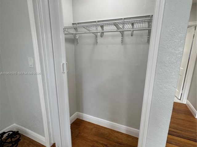 Дом в аренду по адресу 51 Montilla Ave - фото 7525494