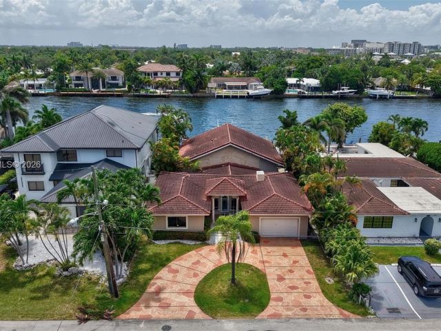 Продажа дома по адресу 317 S Riverside Dr - фото 7478738