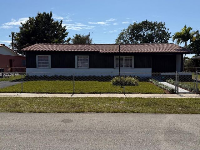 Продажа дома по адресу 9620 SW 9th Ter - фото 7441475