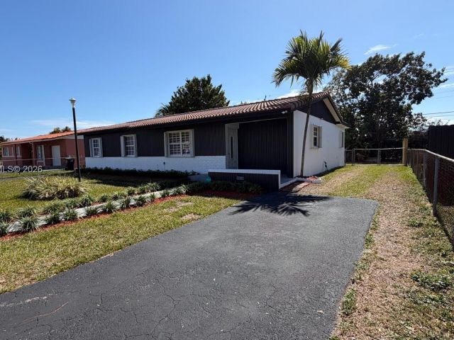 Продажа дома по адресу 9620 SW 9th Ter - фото 7441477