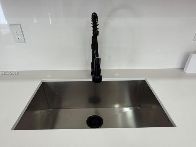 Продажа дома по адресу 9620 SW 9th Ter - фото 7441488