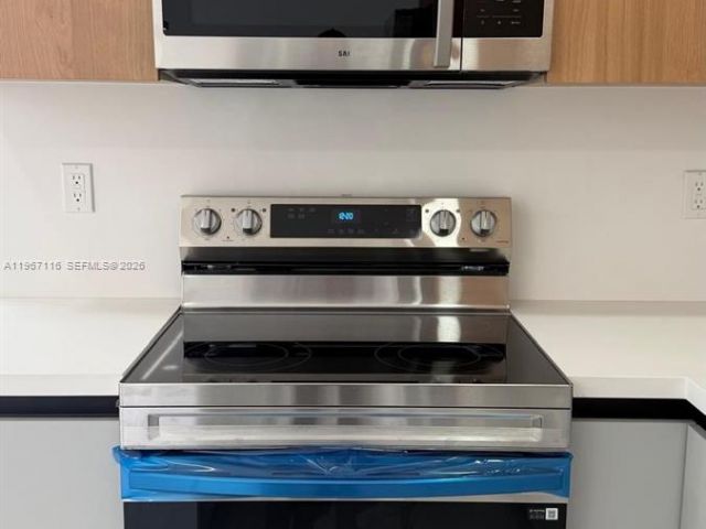 Продажа дома по адресу 9620 SW 9th Ter - фото 7441489