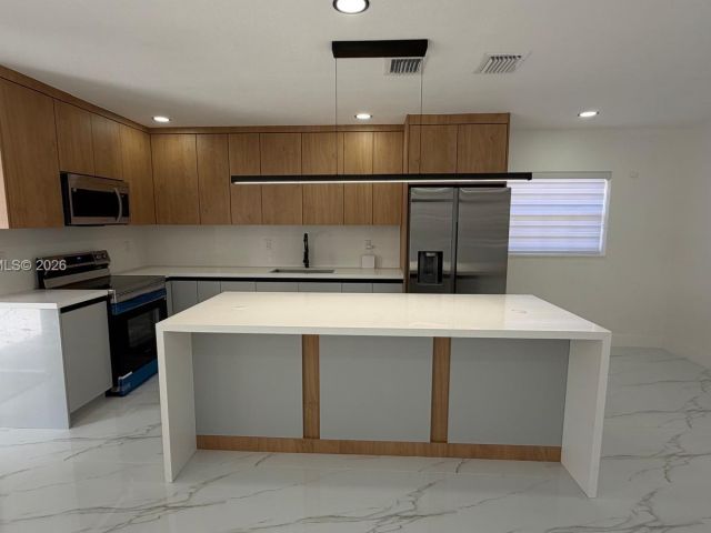 Продажа дома по адресу 9620 SW 9th Ter - фото 7441491