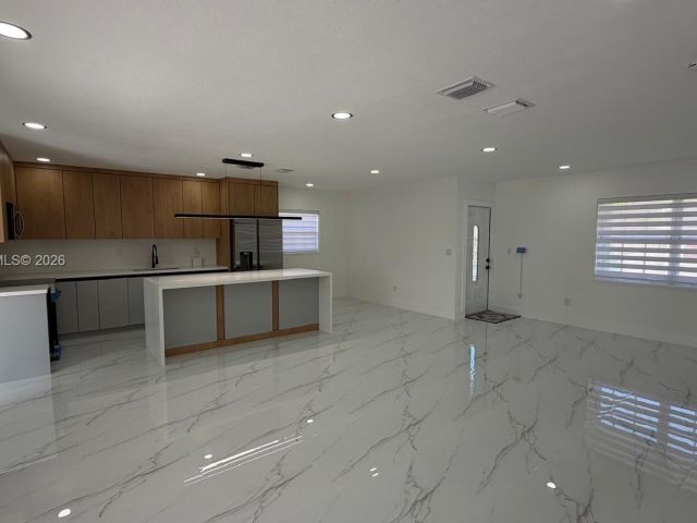 Продажа дома по адресу 9620 SW 9th Ter - фото 7441492