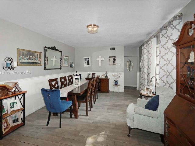 Продажа дома по адресу 1221 SW 74th Ct - фото 7441520