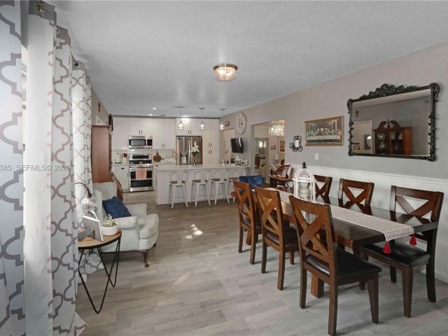 Продажа дома по адресу 1221 SW 74th Ct - фото 7441521