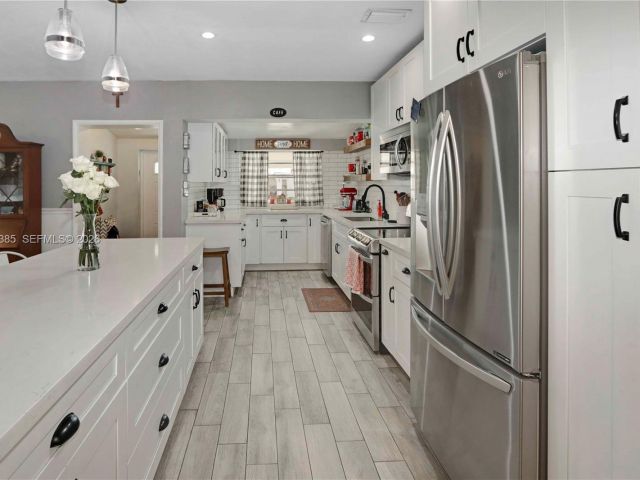 Продажа дома по адресу 1221 SW 74th Ct - фото 7441523