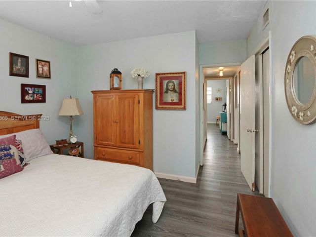 Продажа дома по адресу 1221 SW 74th Ct - фото 7441531