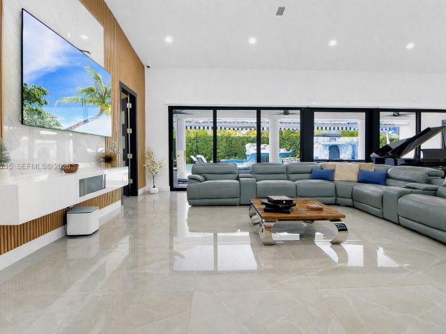 Продажа дома по адресу 2600 SW 128th Ave - фото 7441496