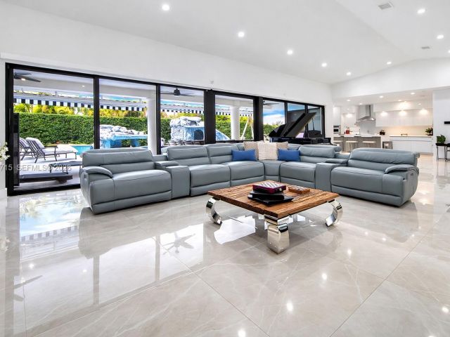 Продажа дома по адресу 2600 SW 128th Ave - фото 7441500