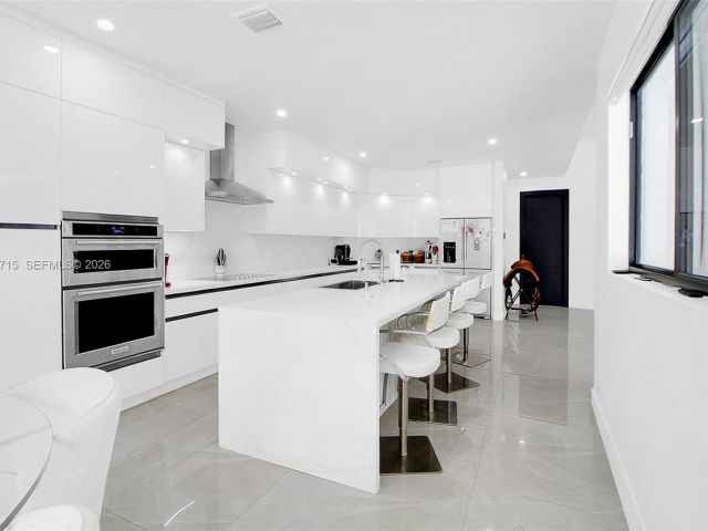 Продажа дома по адресу 2600 SW 128th Ave - фото 7441503