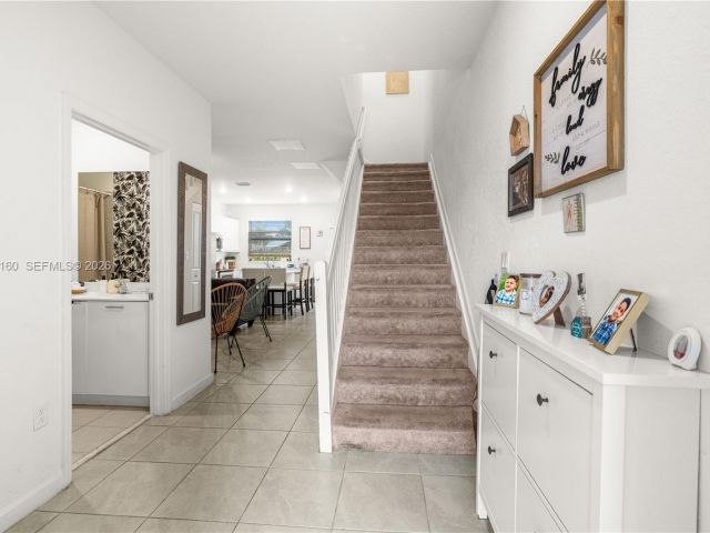 Продажа дома по адресу 12121 NW 23rd Ct - фото 7441459