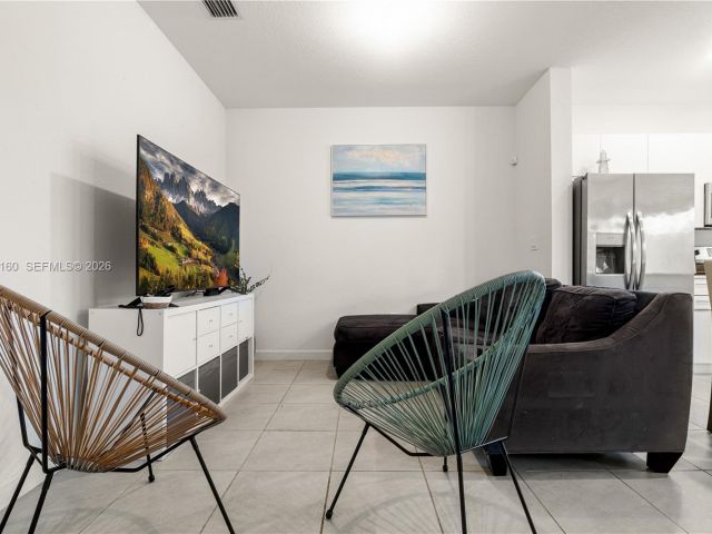 Продажа дома по адресу 12121 NW 23rd Ct - фото 7441465