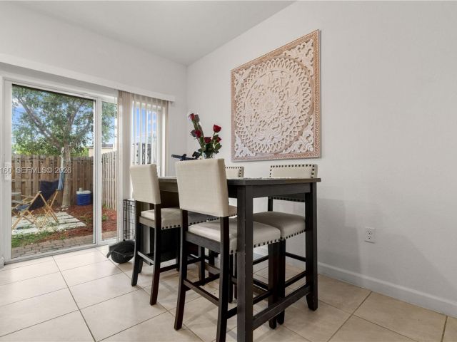 Продажа дома по адресу 12121 NW 23rd Ct - фото 7441467