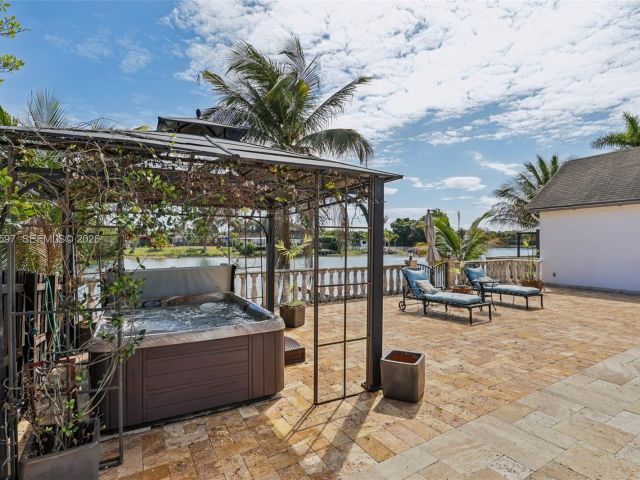 Продажа дома по адресу 8333 SW 144th Ct - фото 7441542