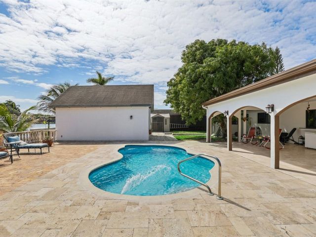 Продажа дома по адресу 8333 SW 144th Ct - фото 7441546