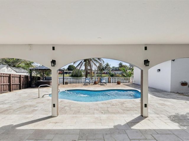 Продажа дома по адресу 8333 SW 144th Ct - фото 7441547