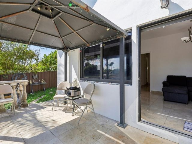 Продажа дома по адресу 8333 SW 144th Ct - фото 7441554