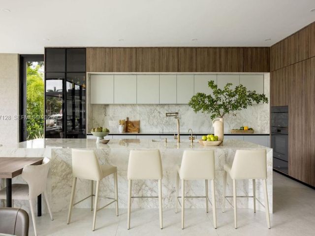 Дом в аренду по адресу 1102 Washington St - фото 7462172