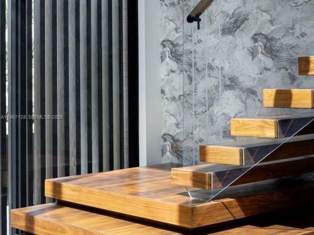 Дом в аренду по адресу 1102 Washington St - фото 7462176