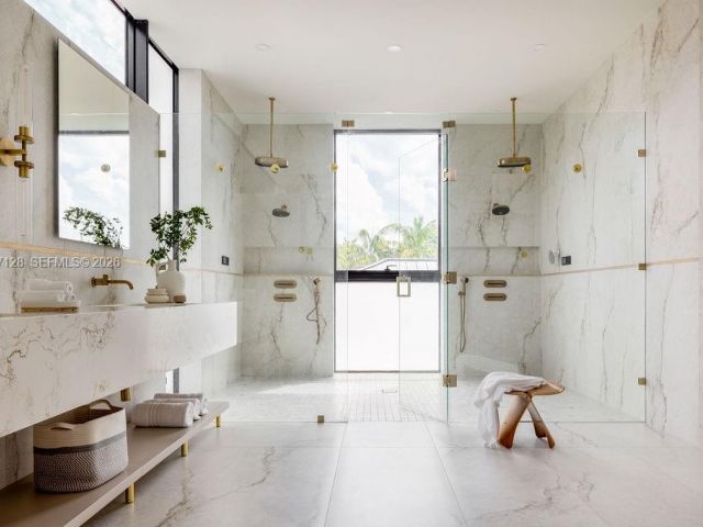 Дом в аренду по адресу 1102 Washington St - фото 7462178