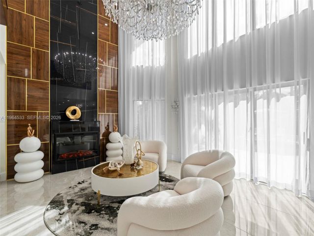 Продажа дома по адресу 6180 Pine Tree Dr - фото 7440340