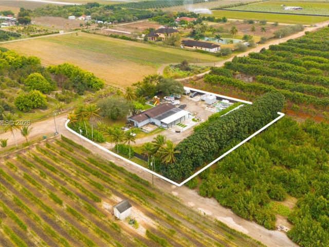 Продажа дома по адресу 33300 SW 212th Ave - фото 7442688