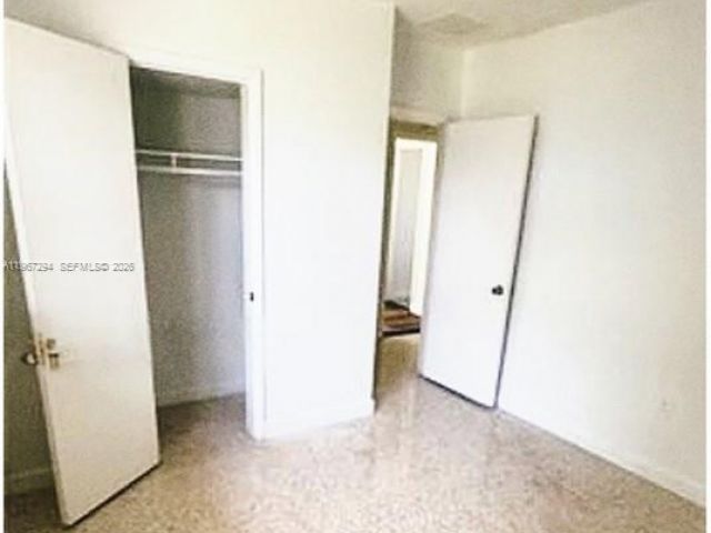Продажа дома по адресу 11600 NE 6th Ave - фото 7445350