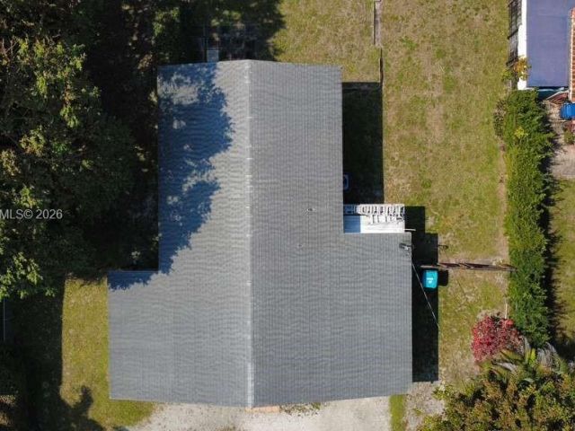 Продажа дома по адресу 11600 NE 6th Ave - фото 7445356