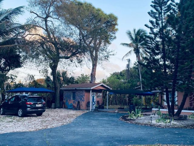 Продажа дома по адресу 1760 NE 144th St - фото 7442729