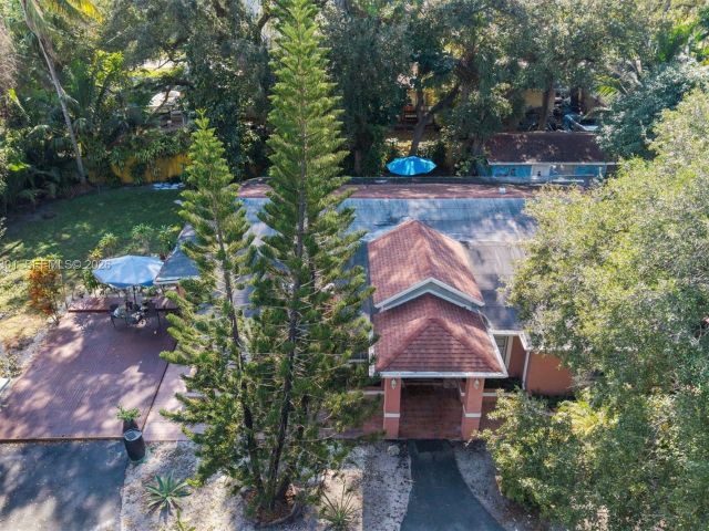 Продажа дома по адресу 1760 NE 144th St - фото 7442732