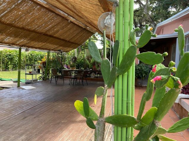 Продажа дома по адресу 1760 NE 144th St - фото 7442744