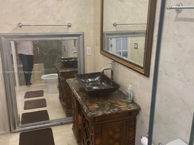 Продажа дома по адресу 3129 Hollywood Blvd - фото 7440407