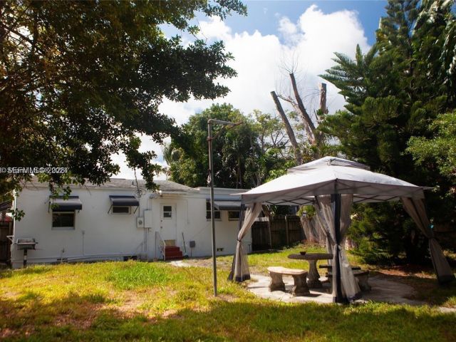 Продажа дома по адресу 1821 Harding St - фото 7442939