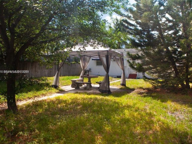 Продажа дома по адресу 1821 Harding St - фото 7442941