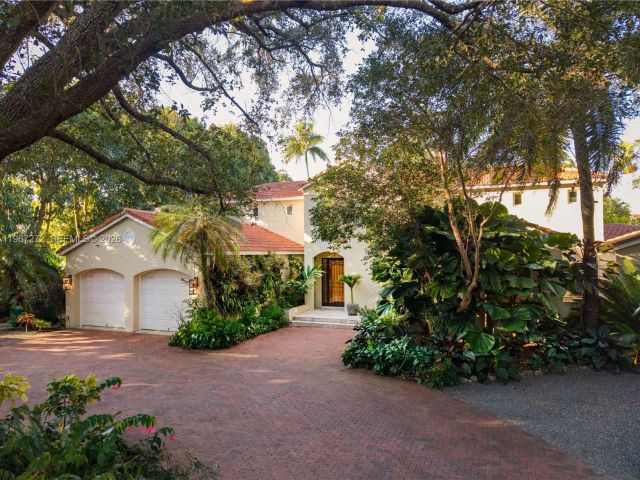 Продажа дома по адресу 4867 SW 82nd St - фото 7442788