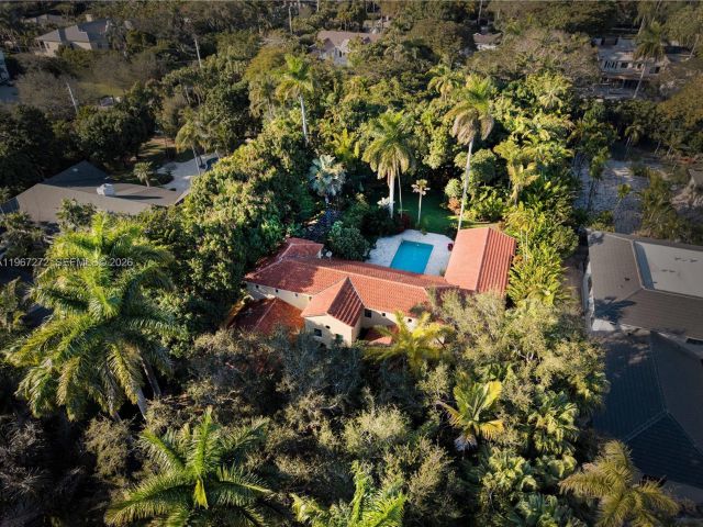 Продажа дома по адресу 4867 SW 82nd St - фото 7442789