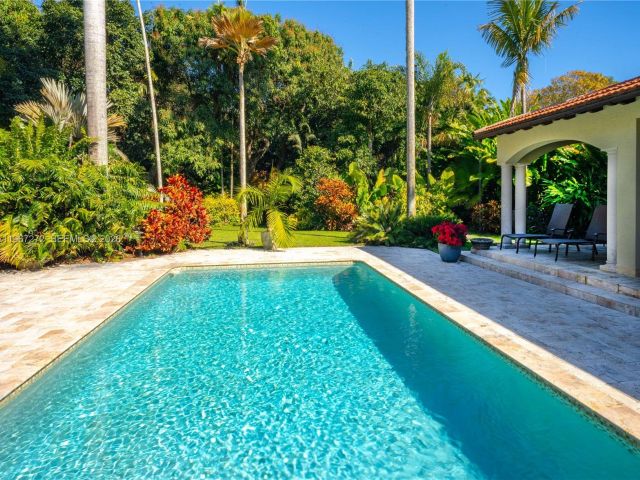 Продажа дома по адресу 4867 SW 82nd St - фото 7442793