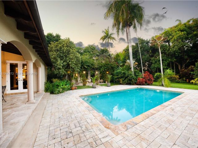 Продажа дома по адресу 4867 SW 82nd St - фото 7442794