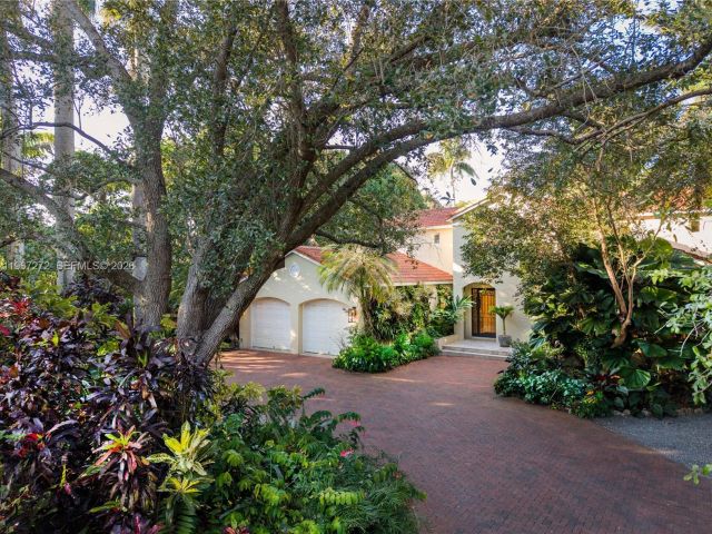 Продажа дома по адресу 4867 SW 82nd St - фото 7442798