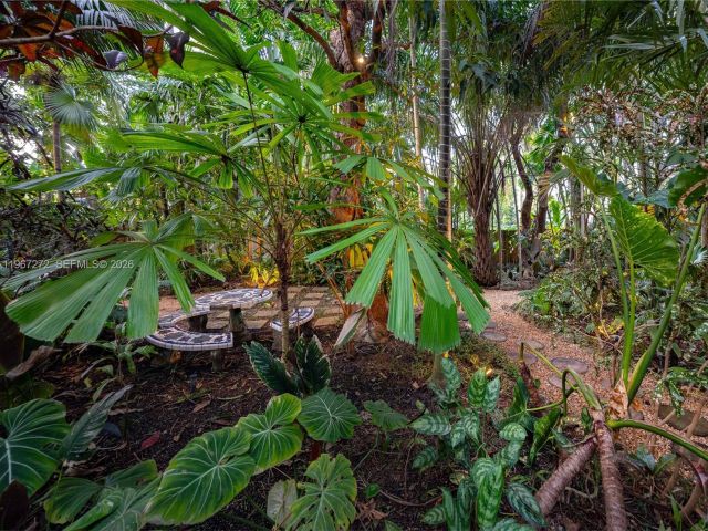 Продажа дома по адресу 4867 SW 82nd St - фото 7442806