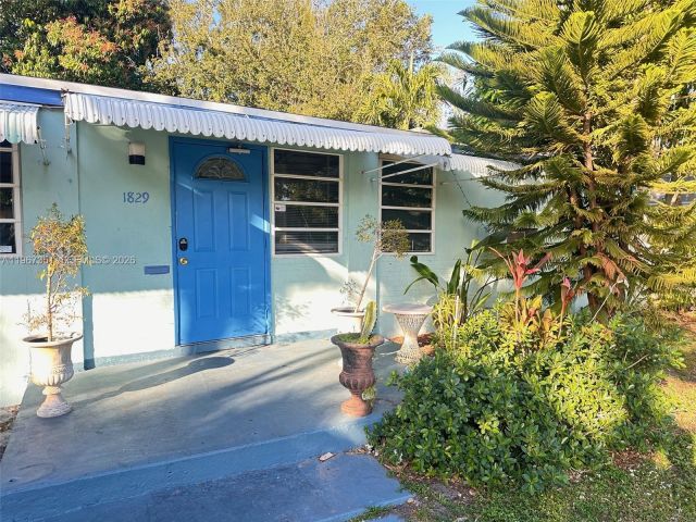 Продажа дома по адресу 1829 Harding St - фото 7442948