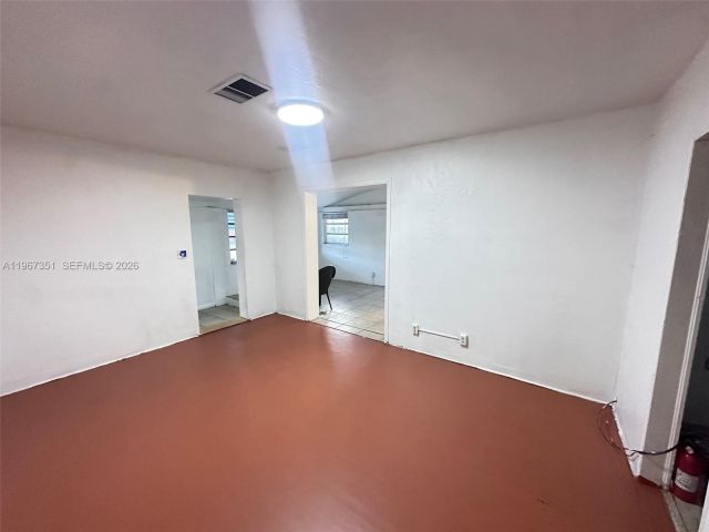 Продажа дома по адресу 1829 Harding St - фото 7442953