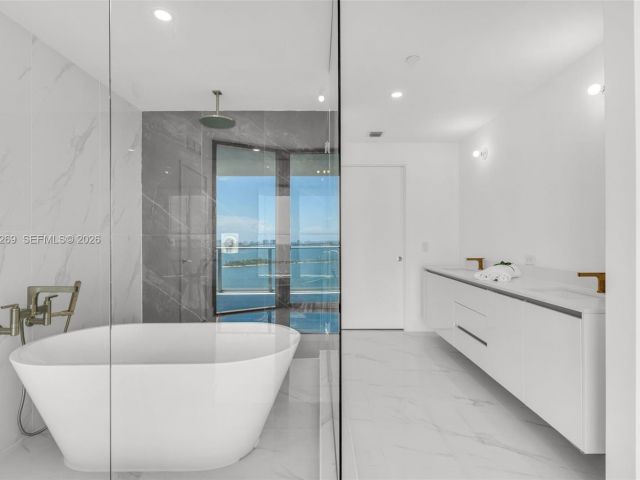 Продажа квартиры #1806 - фото 7444597