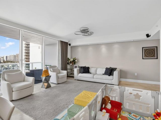 Продажа квартиры #1012 - фото 7505376