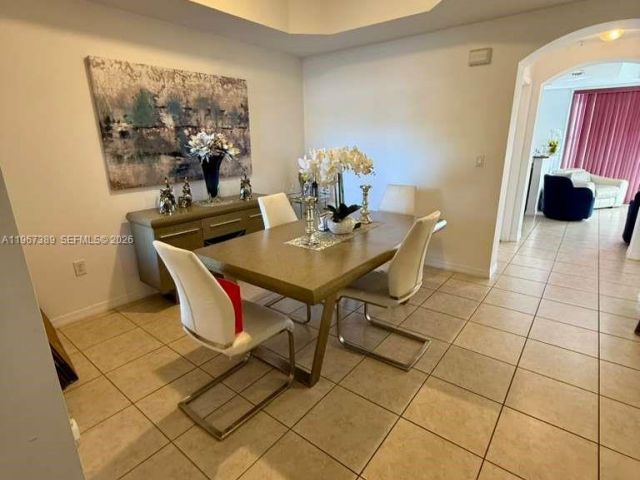 Дом в аренду по адресу 14304 SW 11th St 1102 - фото 7442678